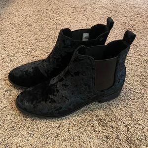 TOMS Black Velvet Booties